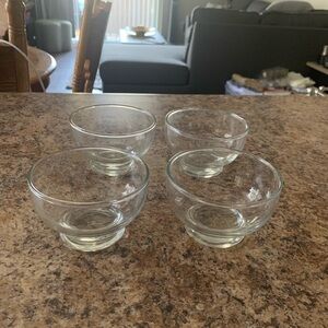 NWOT 4 Small Vintage Round Clear Fruit/Dessert Bowl on Pedestal